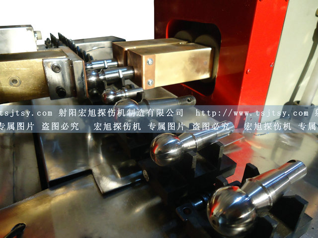 產(chǎn)品名稱：球頭銷專用熒光磁粉探傷機(jī)
產(chǎn)品型號(hào)：HCDG-2000
產(chǎn)品規(guī)格：熒光、二工位流水線